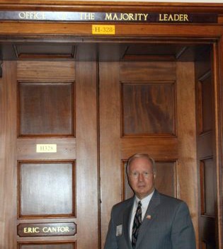 Don_Blake_at_office_door_to_the_House_Majority_Leader_Congressman_Eric_Cantor