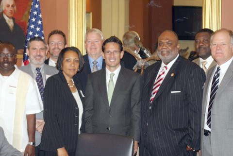 Our_Group_with_Eric_Cantor_2